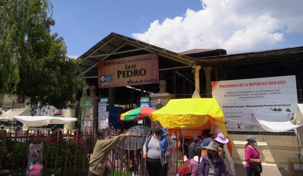 mercado san pedro Cusco