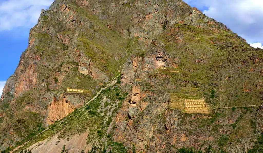 Las colcas de Ollantaytambo